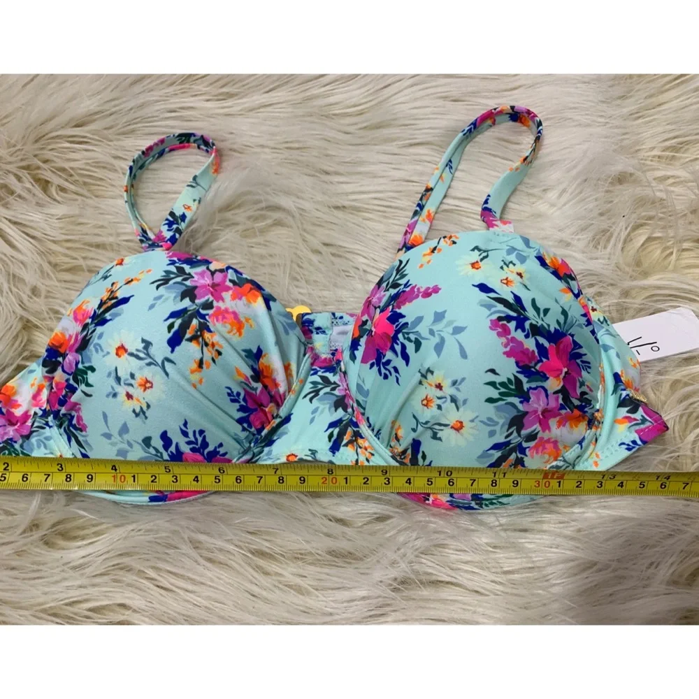Nicole Miller floral nicole
